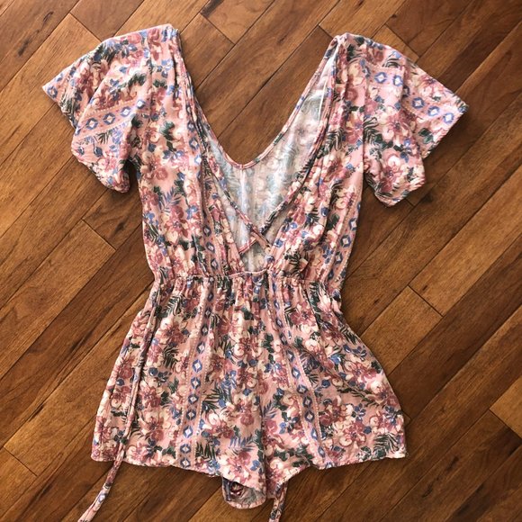 SALE!! O'Neill Floral Crossback Rosemary Pink Romper - Picture 5 of 7